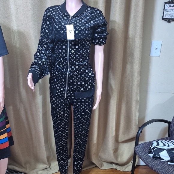 Black Patterned Women's Pants - Picture 3 of 7